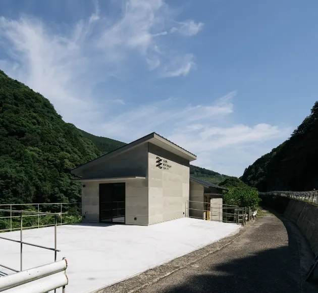 SEN.RETREAT TAKIJIRI