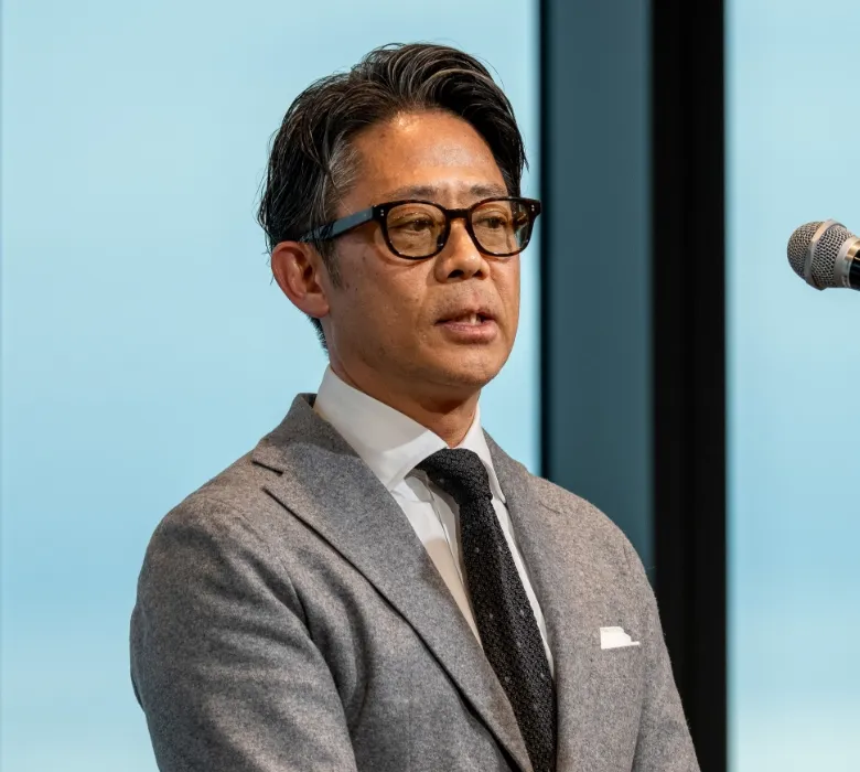 �Óc �� ��