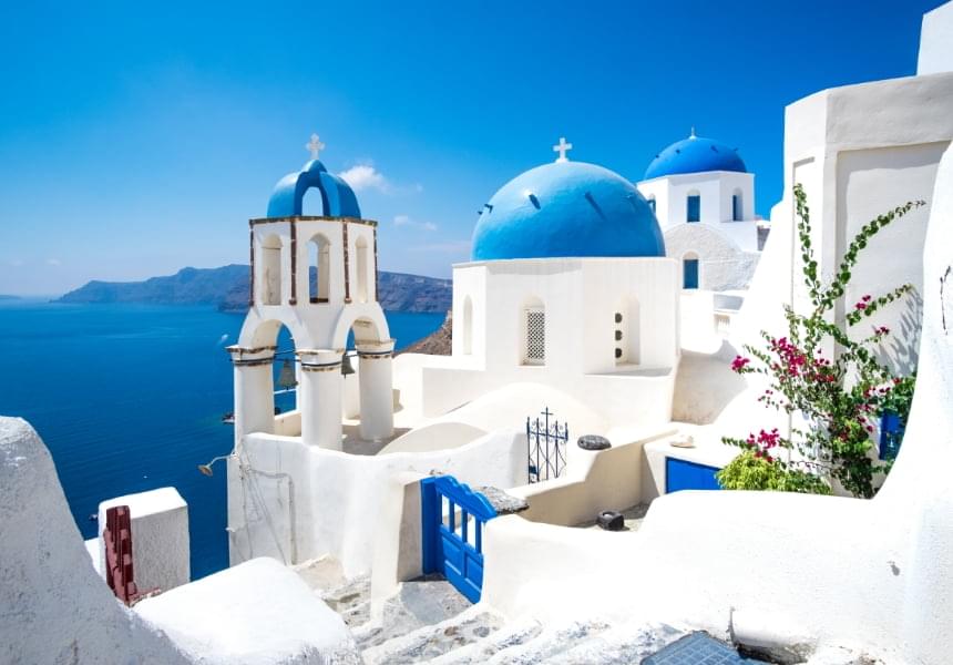 【世界のかわいい家#1】青く透き通ったエーゲ海に浮かぶ白亜の街　ギリシャ サントリーニ島