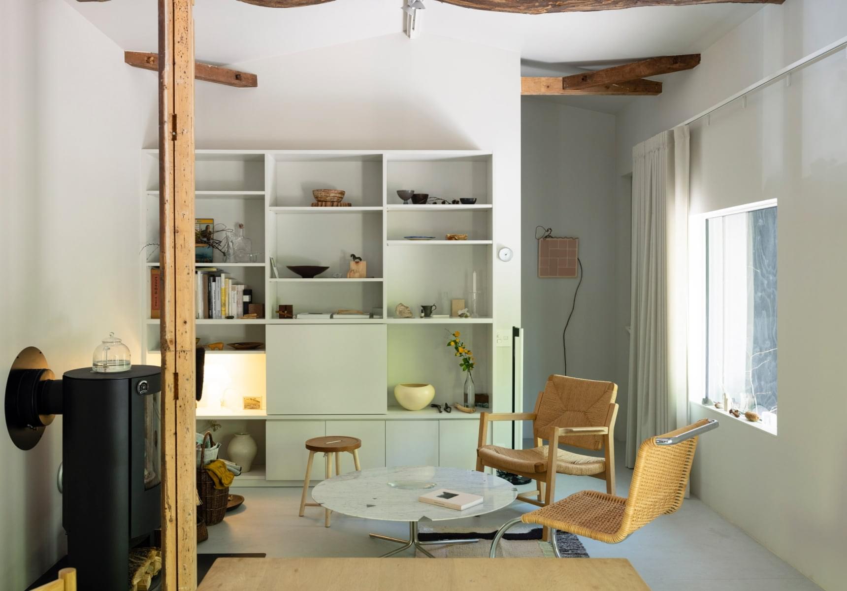 【あの人のインテリア #1】 インテリアスタイリスト・黒田美津子さん 北軽井沢の森にたたずむ黒田美津子さんの小さなアトリエ